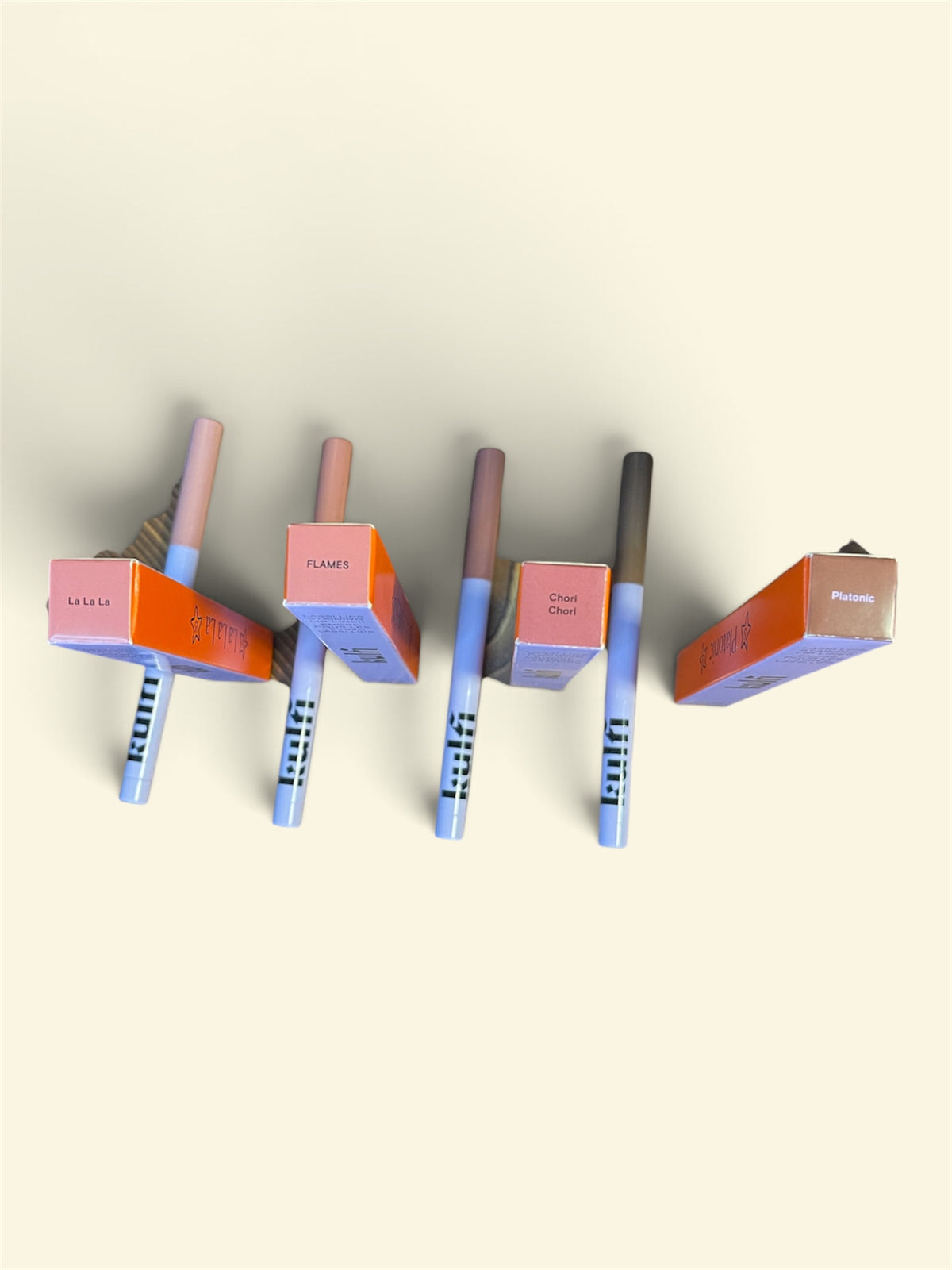 Kulfi Lassi Lips Staining Lip Liner – Long-Wear Creamy Lip Liner